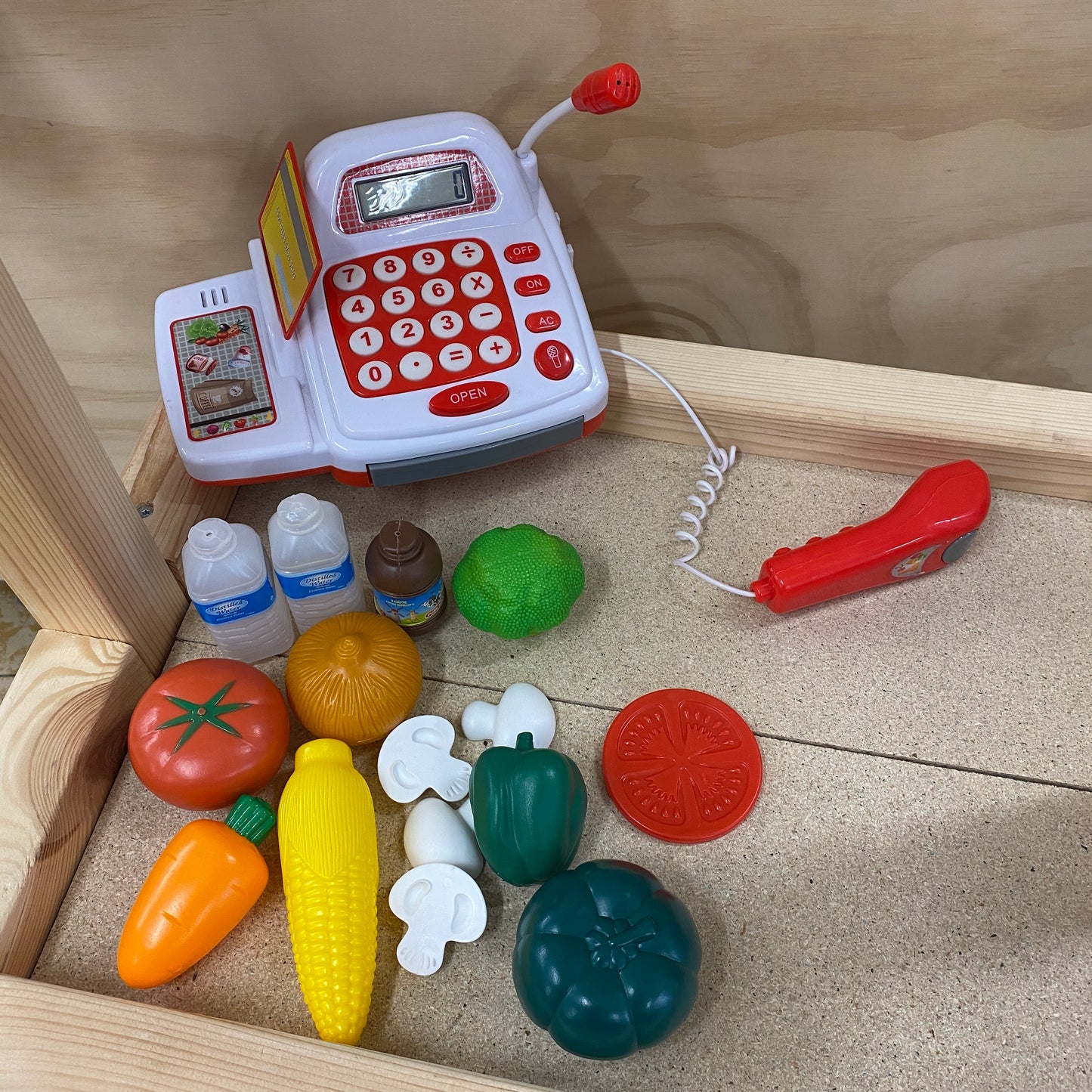 Kasseapparat med tilbehør