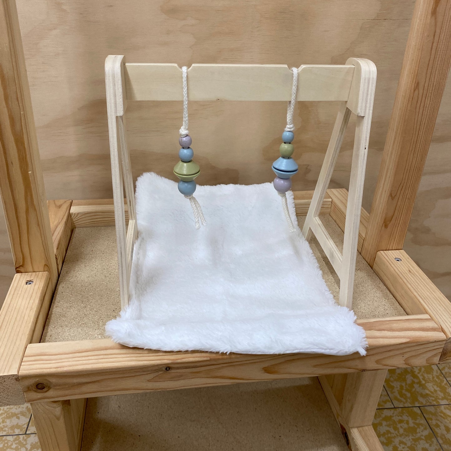 Aktivitets stativ til dukker